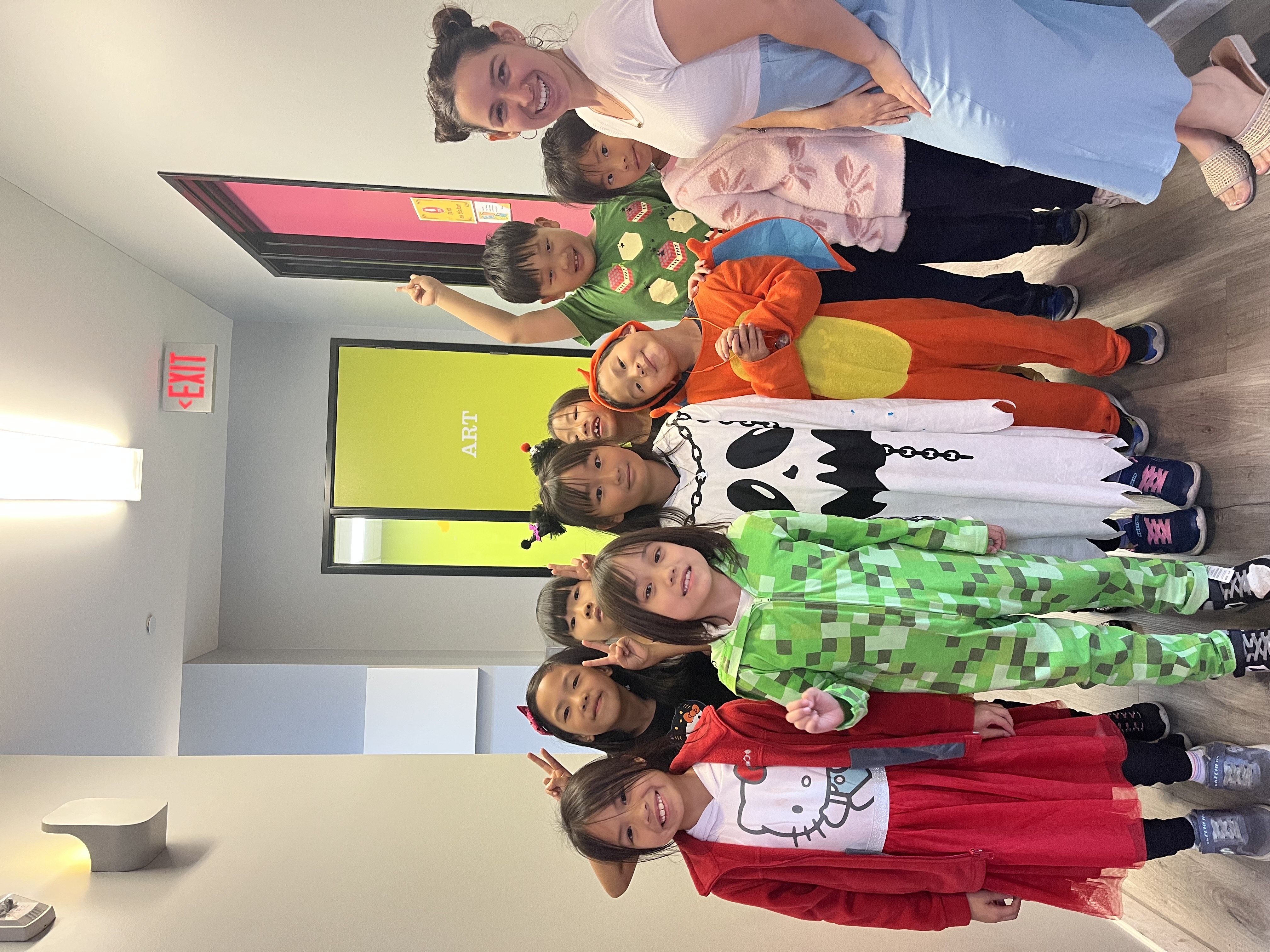 Halloween Group Picture : 2nd Graders