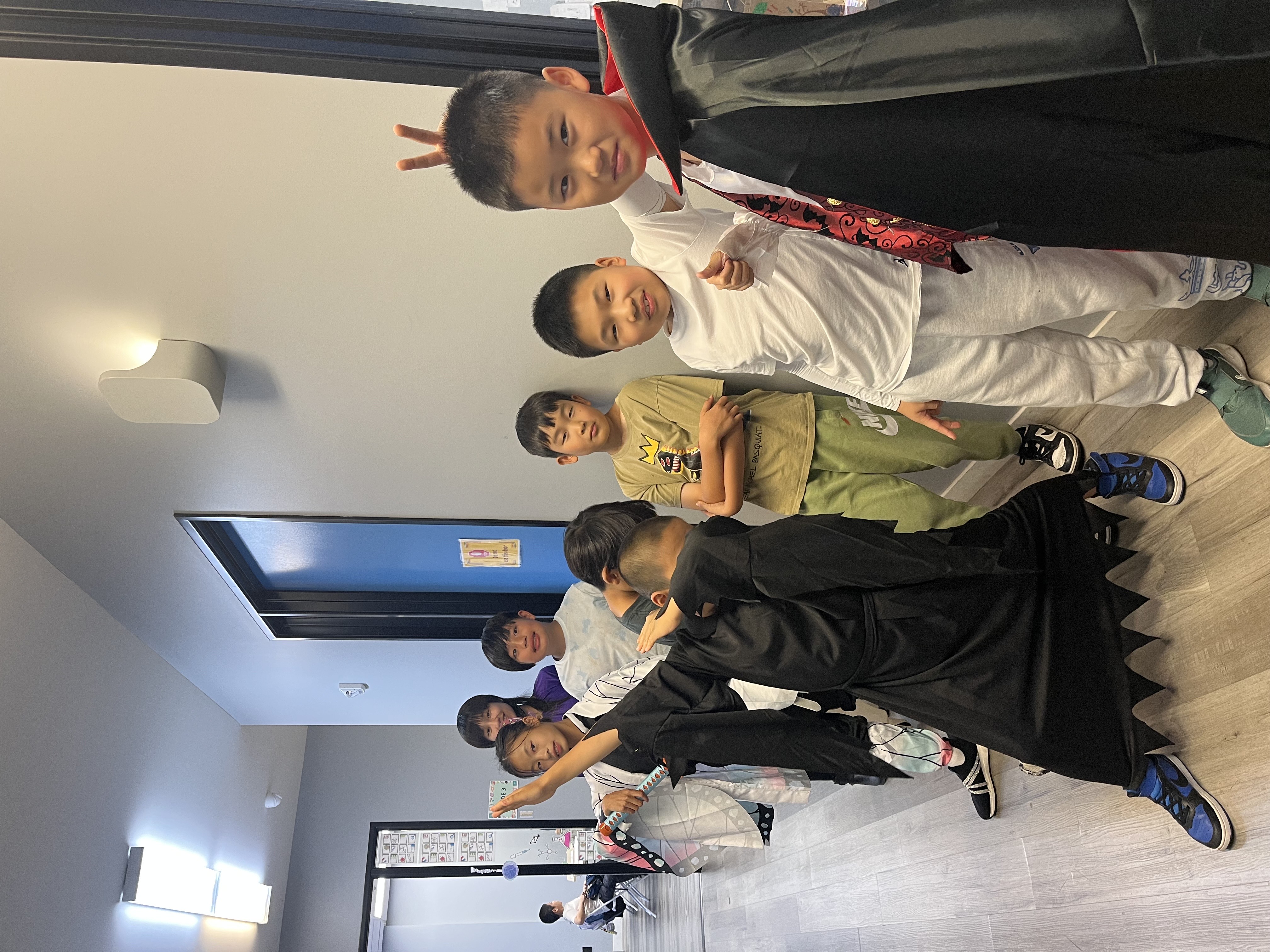 Halloween Group Pictures: 5th graders