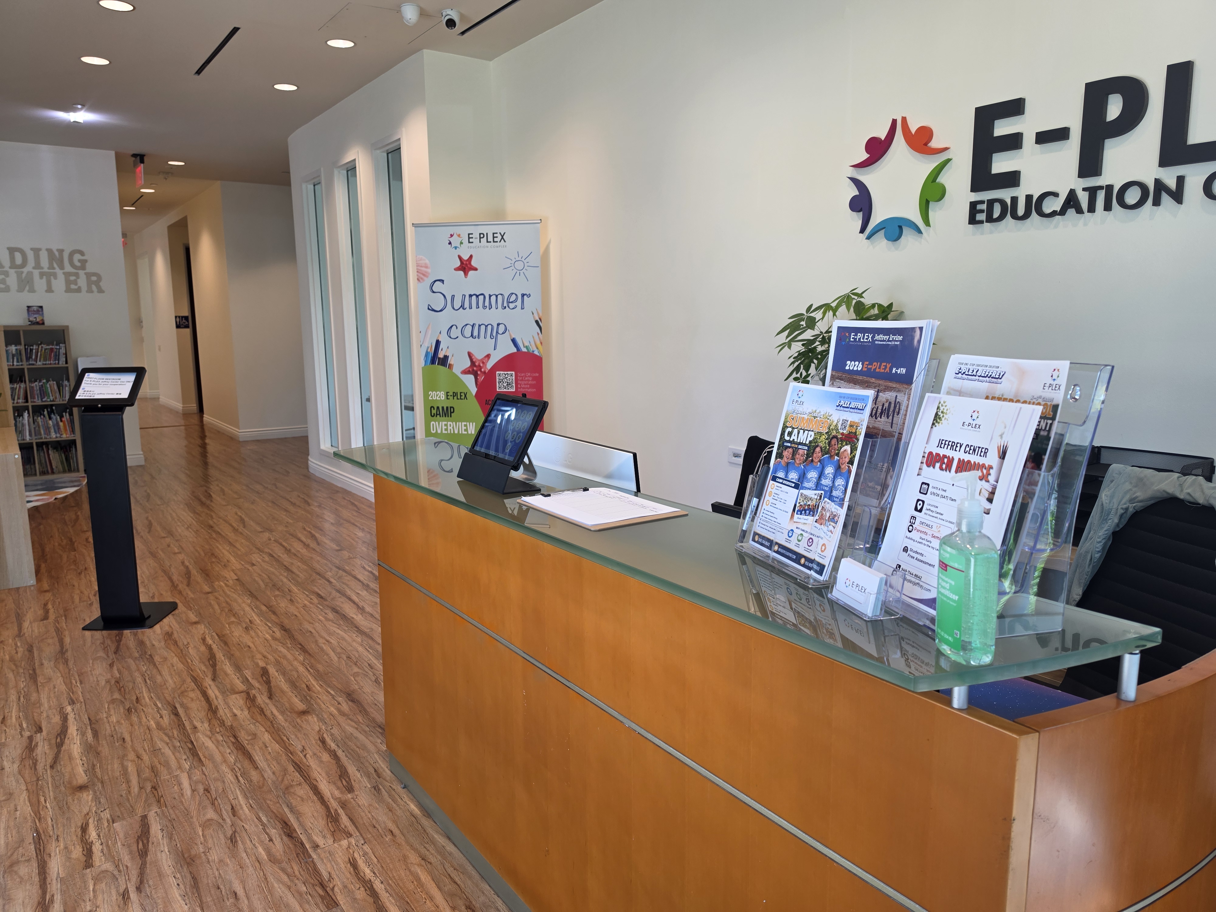 Tour 1. Reception